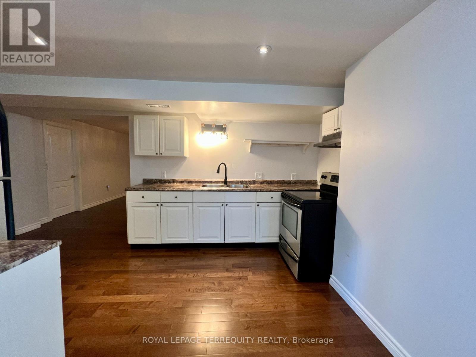 Lower - 896 Fourth Street, Mississauga, Ontario  L5E 1J6 - Photo 10 - W13647680