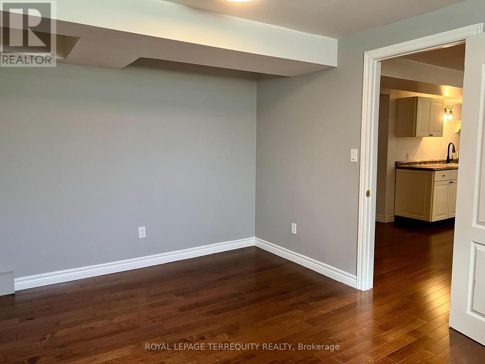 Lower - 896 Fourth Street, Mississauga, Ontario  L5E 1J6 - Photo 32 - W13647680