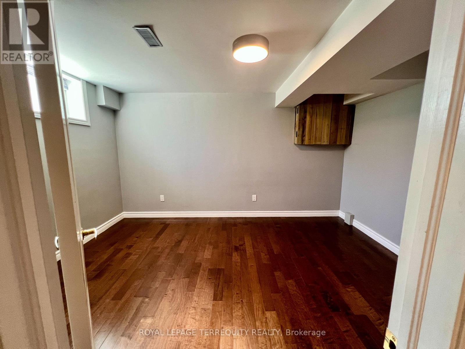 Lower - 896 Fourth Street, Mississauga, Ontario  L5E 1J6 - Photo 27 - W13647680