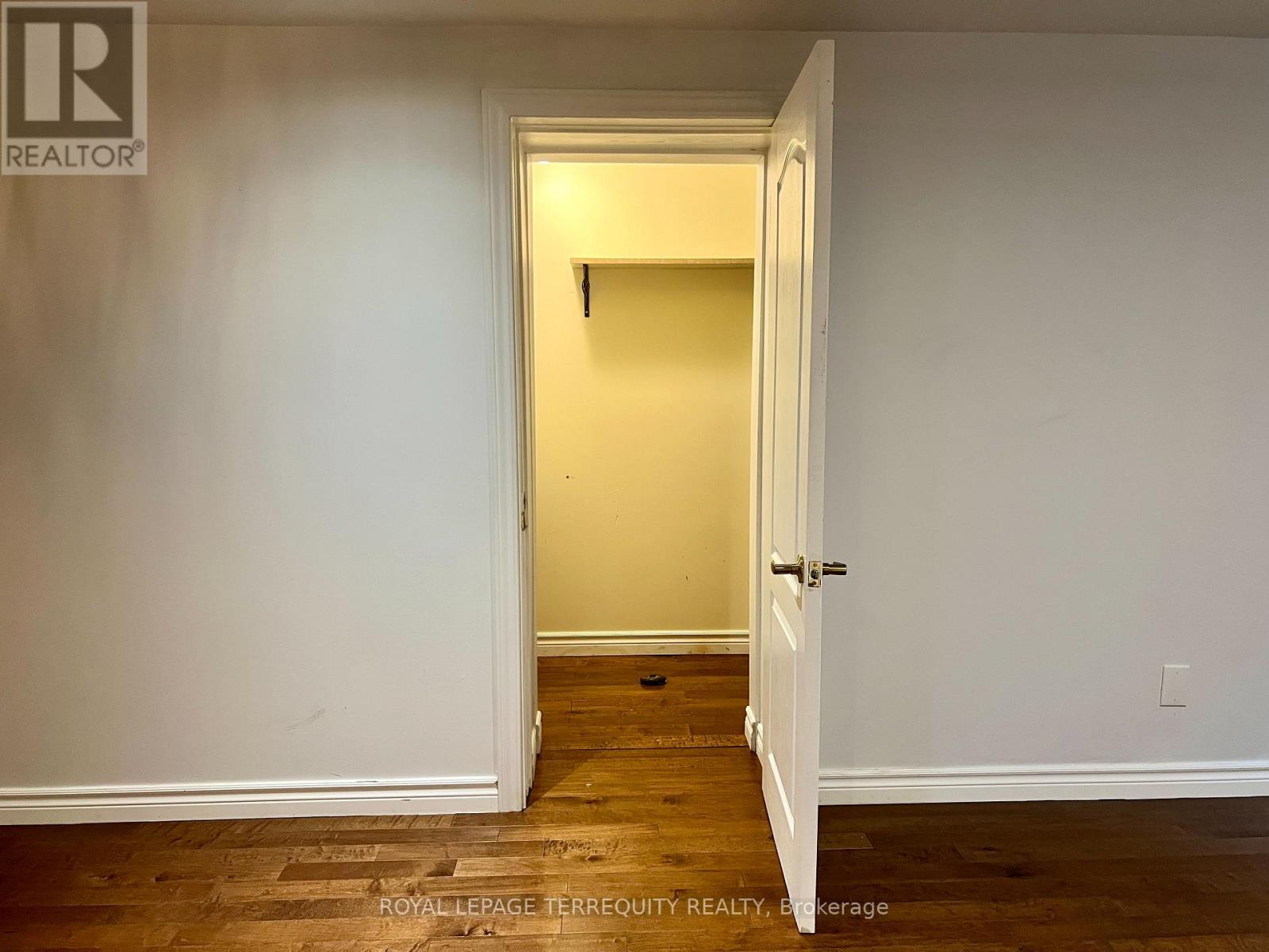 Lower - 896 Fourth Street, Mississauga, Ontario  L5E 1J6 - Photo 45 - W13647680