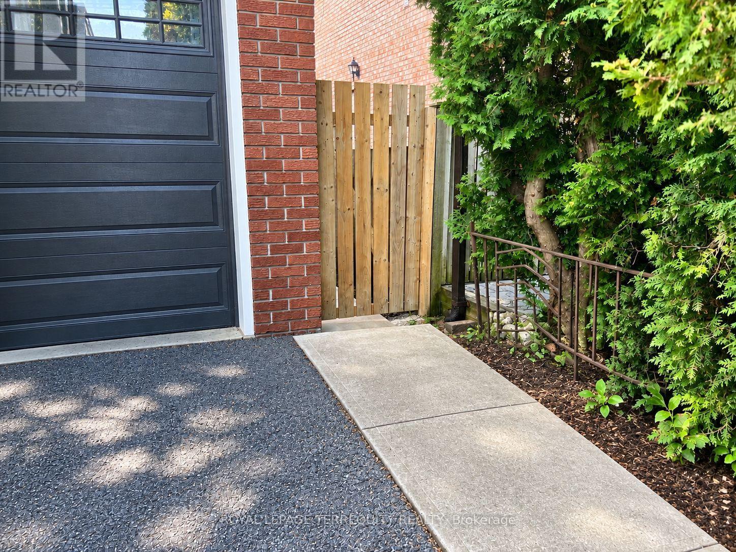 Lower - 896 Fourth Street, Mississauga, Ontario  L5E 1J6 - Photo 3 - W13647680