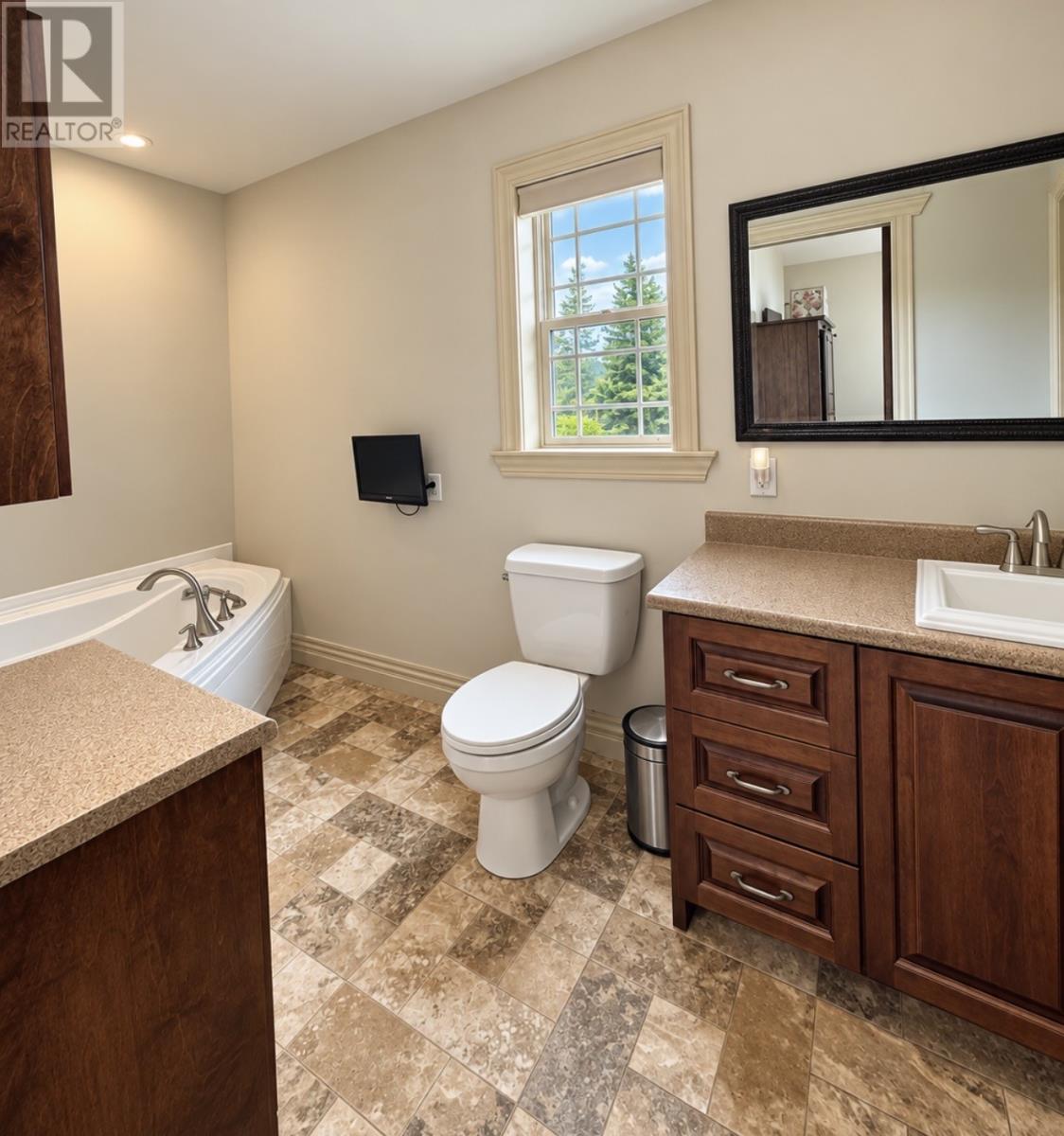 1150 Random Island Road, Weybridge — photo 22