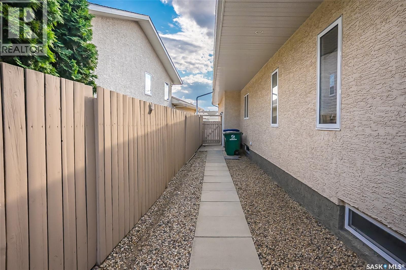 163 Blackburn Crescent, Saskatoon, Saskatchewan  S7V 1E7 - Photo 48 - SK048323