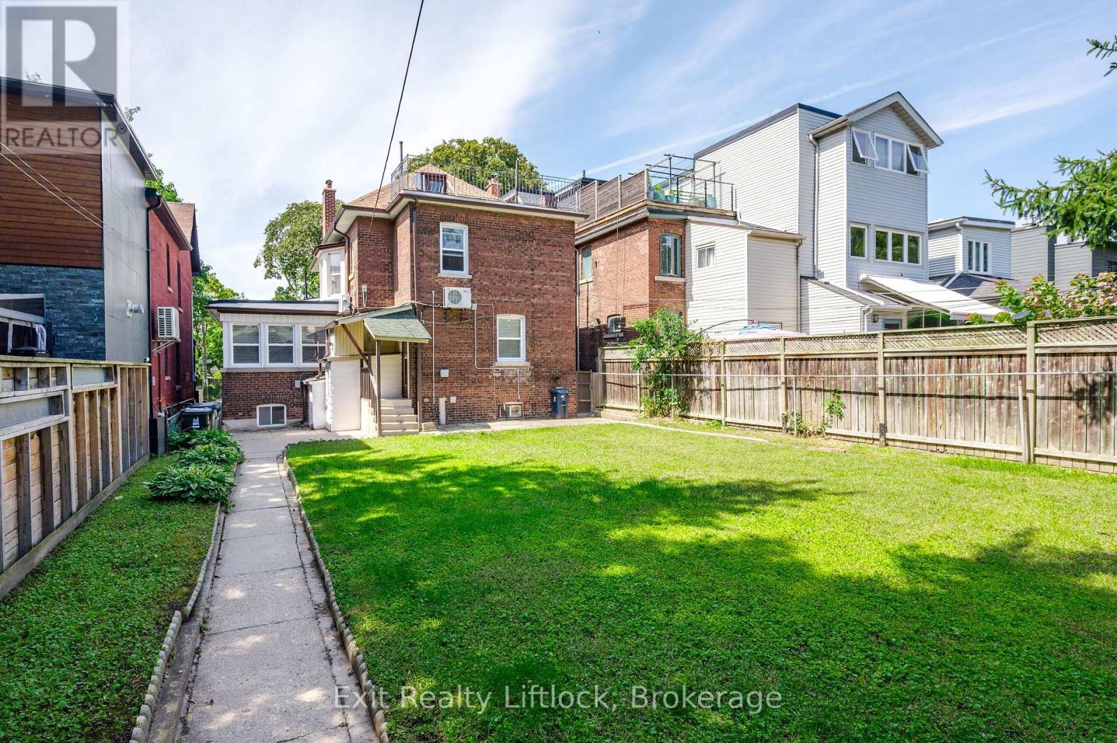 843 Logan Avenue, Toronto, Ontario  M4K 3E2 - Photo 46 - E13778116