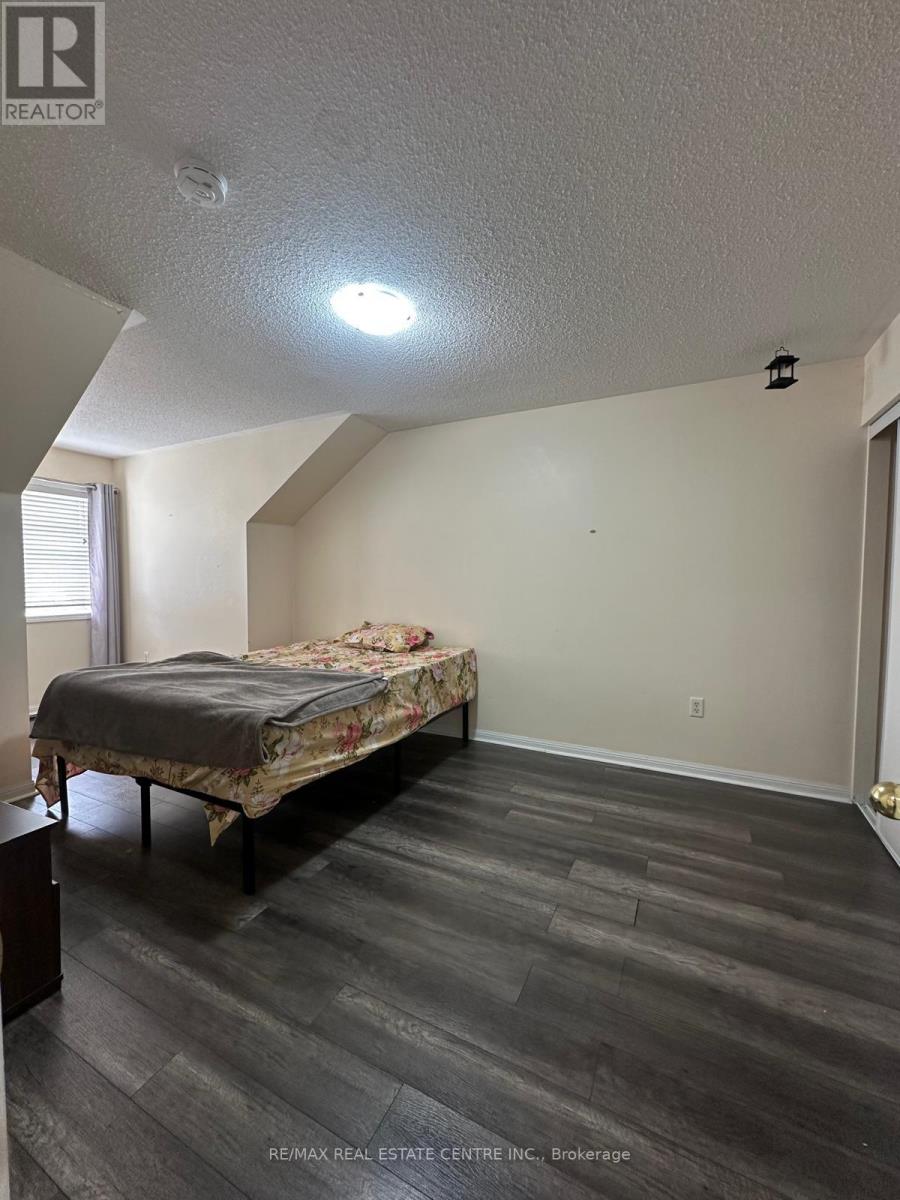 Main - 10 Chudleigh Avenue, Brampton, Ontario  L6X 0N1 - Photo 22 - W13747612