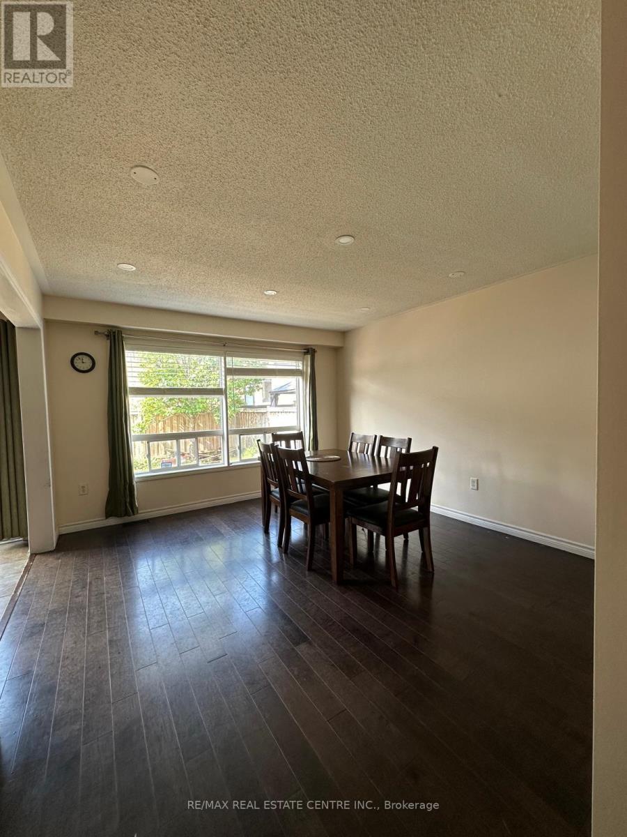 Main - 10 Chudleigh Avenue, Brampton, Ontario  L6X 0N1 - Photo 10 - W13747612
