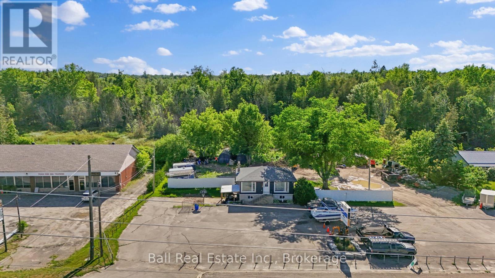 3171 LAKEFIELD ROAD, Selwyn, Ontario