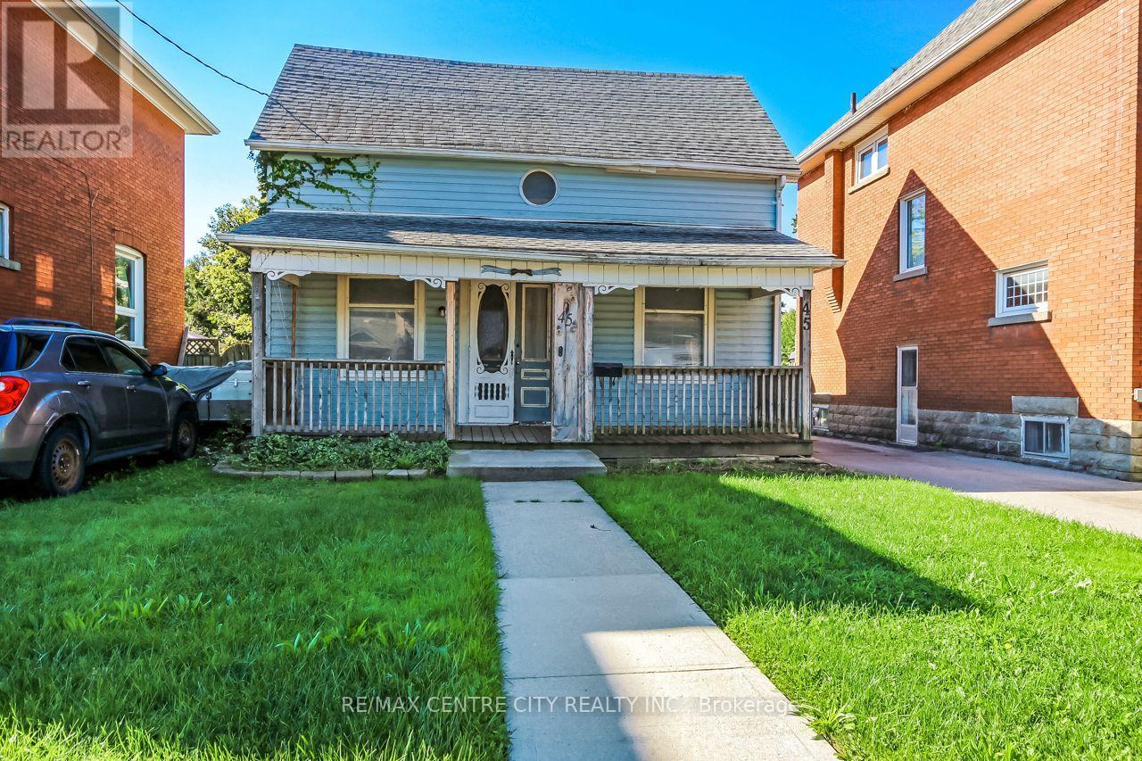45 Locust Street, St. Thomas, Ontario  N5R 2C2 - Photo 1 - X13779048