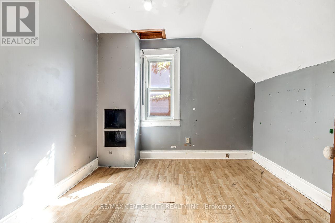 45 Locust Street, St. Thomas, Ontario  N5R 2C2 - Photo 15 - X13779048