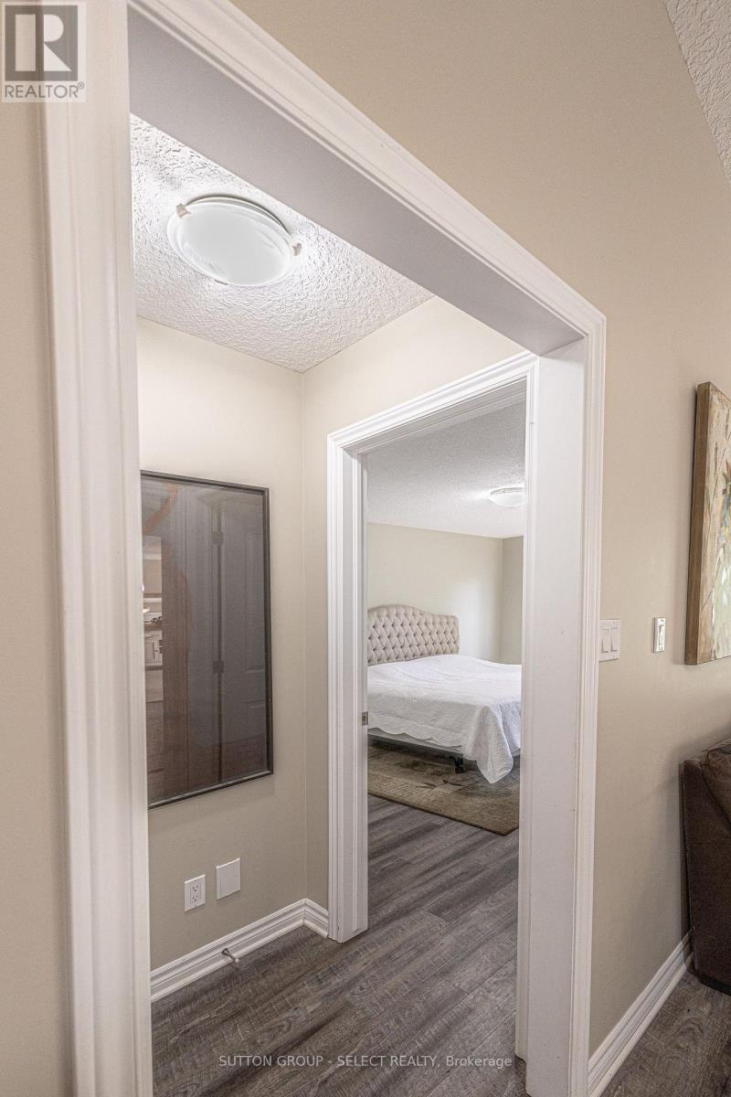 24 Brooker Trail, Thames Centre, Ontario  N0M 2P0 - Photo 19 - X13779098