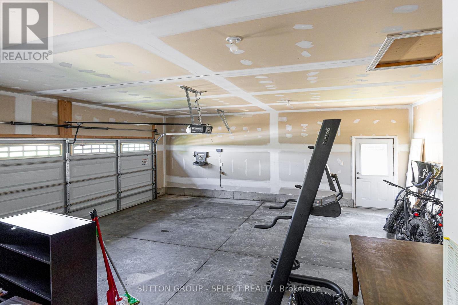 24 Brooker Trail, Thames Centre, Ontario  N0M 2P0 - Photo 25 - X13779098