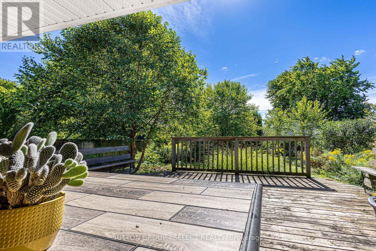 24 Brooker Trail, Thames Centre, Ontario  N0M 2P0 - Photo 32 - X13779098