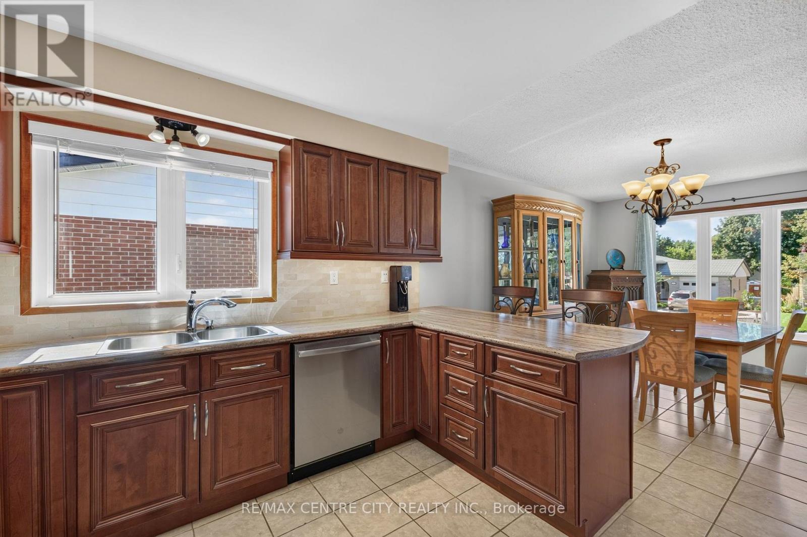 59 Westgate Avenue, Strathroy-Caradoc, Ontario  N7G 3S9 - Photo 10 - X13779206