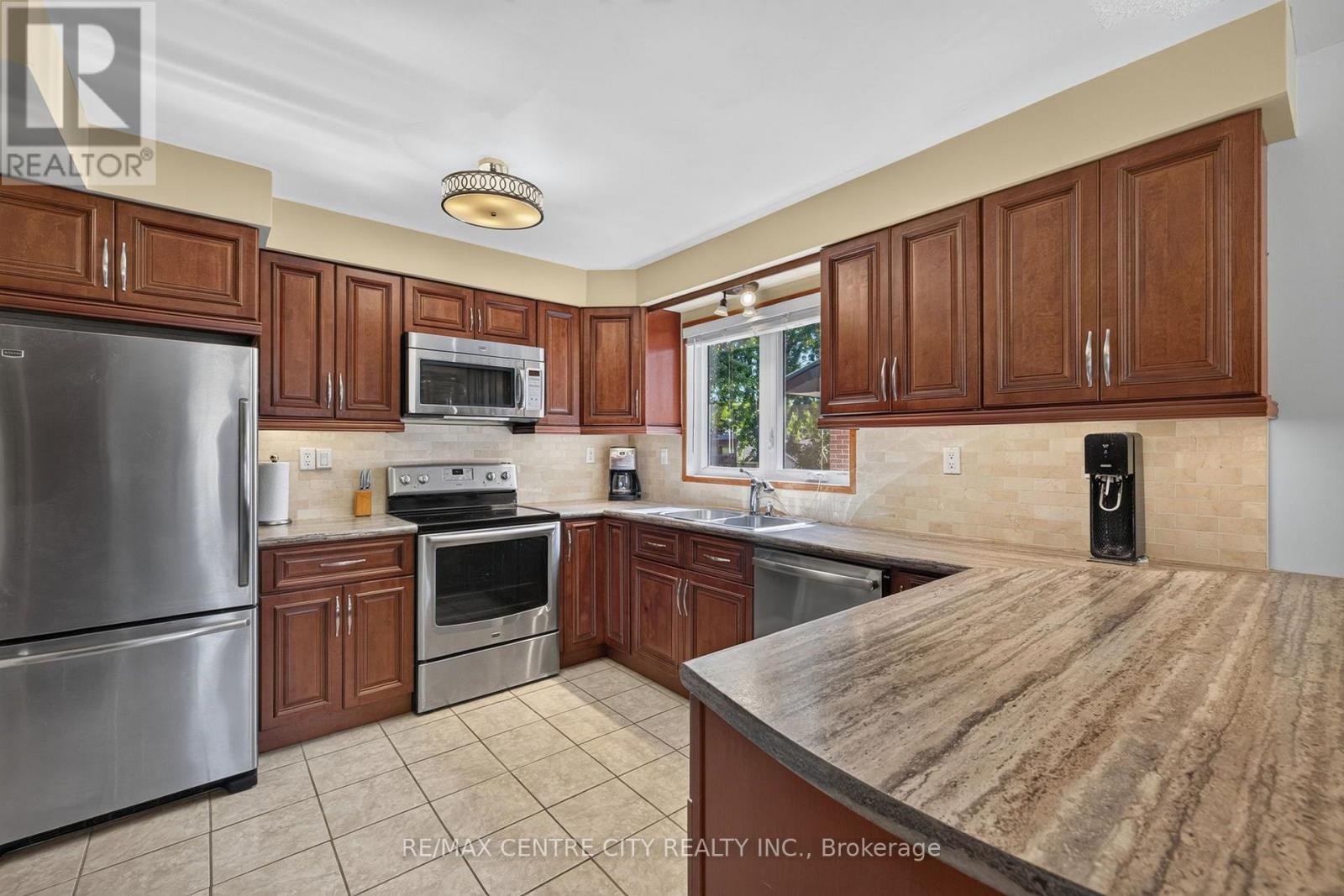 59 Westgate Avenue, Strathroy-Caradoc, Ontario  N7G 3S9 - Photo 8 - X13779206