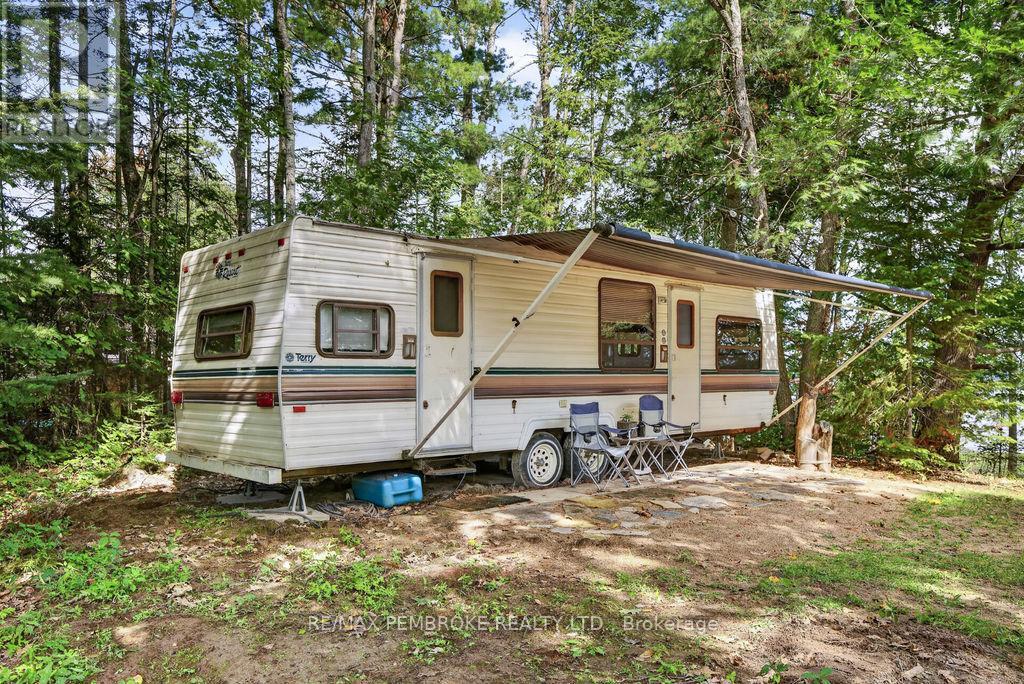 141a Sullivan Point Road, Laurentian Valley, Ontario  K8A 6W2 - Photo 12 - X13779208