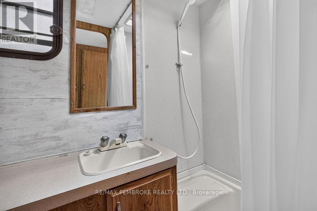 141a Sullivan Point Road, Laurentian Valley, Ontario  K8A 6W2 - Photo 15 - X13779208
