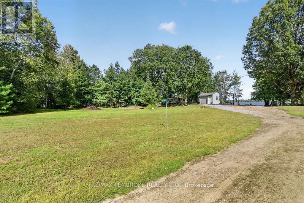 141a Sullivan Point Road, Laurentian Valley, Ontario  K8A 6W2 - Photo 4 - X13779208