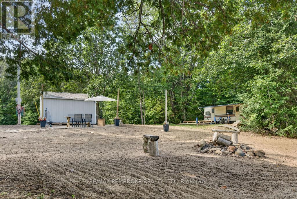 141a Sullivan Point Road, Laurentian Valley, Ontario  K8A 6W2 - Photo 6 - X13779208