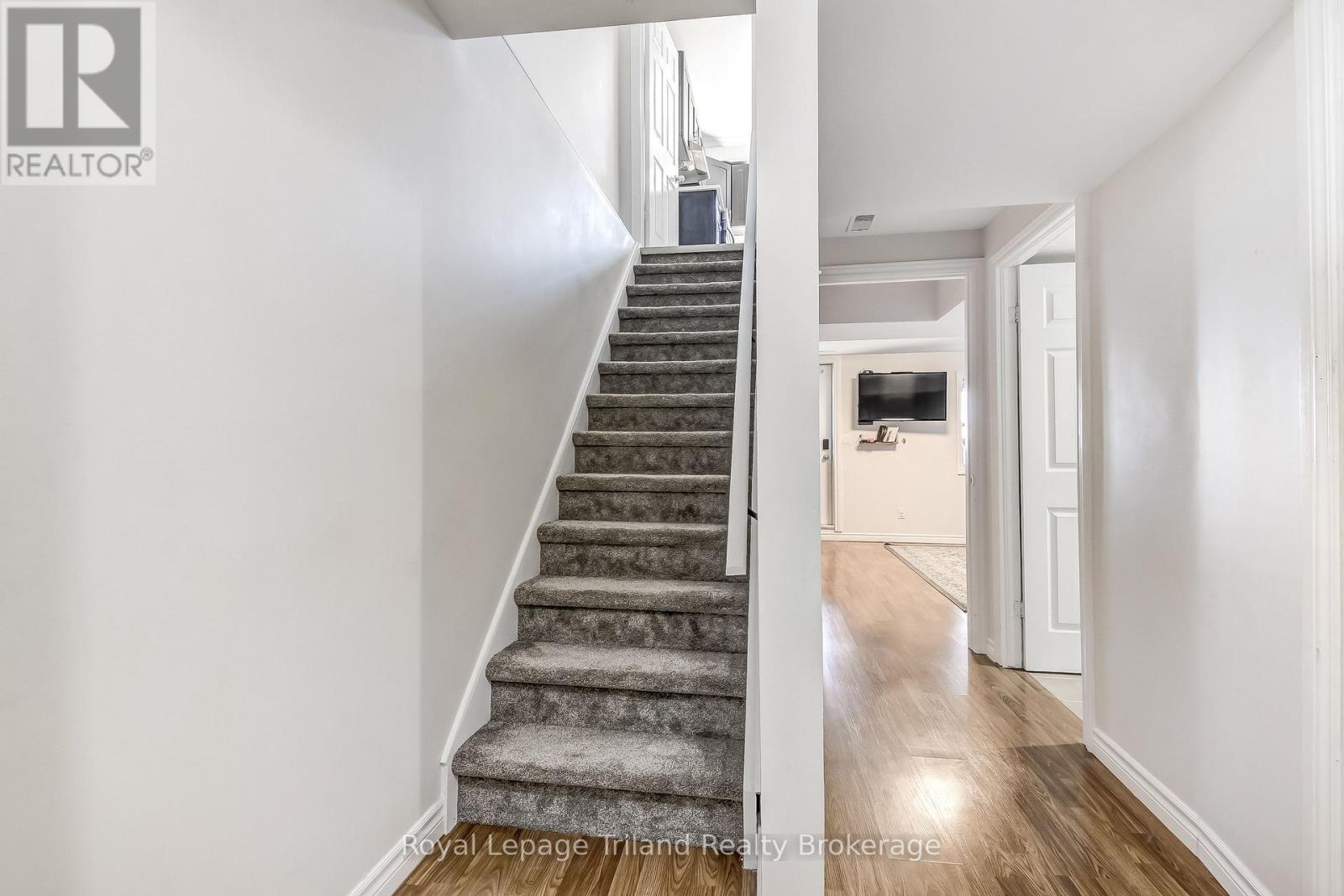 847 Hunters Gate Crescent, Woodstock, Ontario  N4V 1G3 - Photo 22 - X13775126