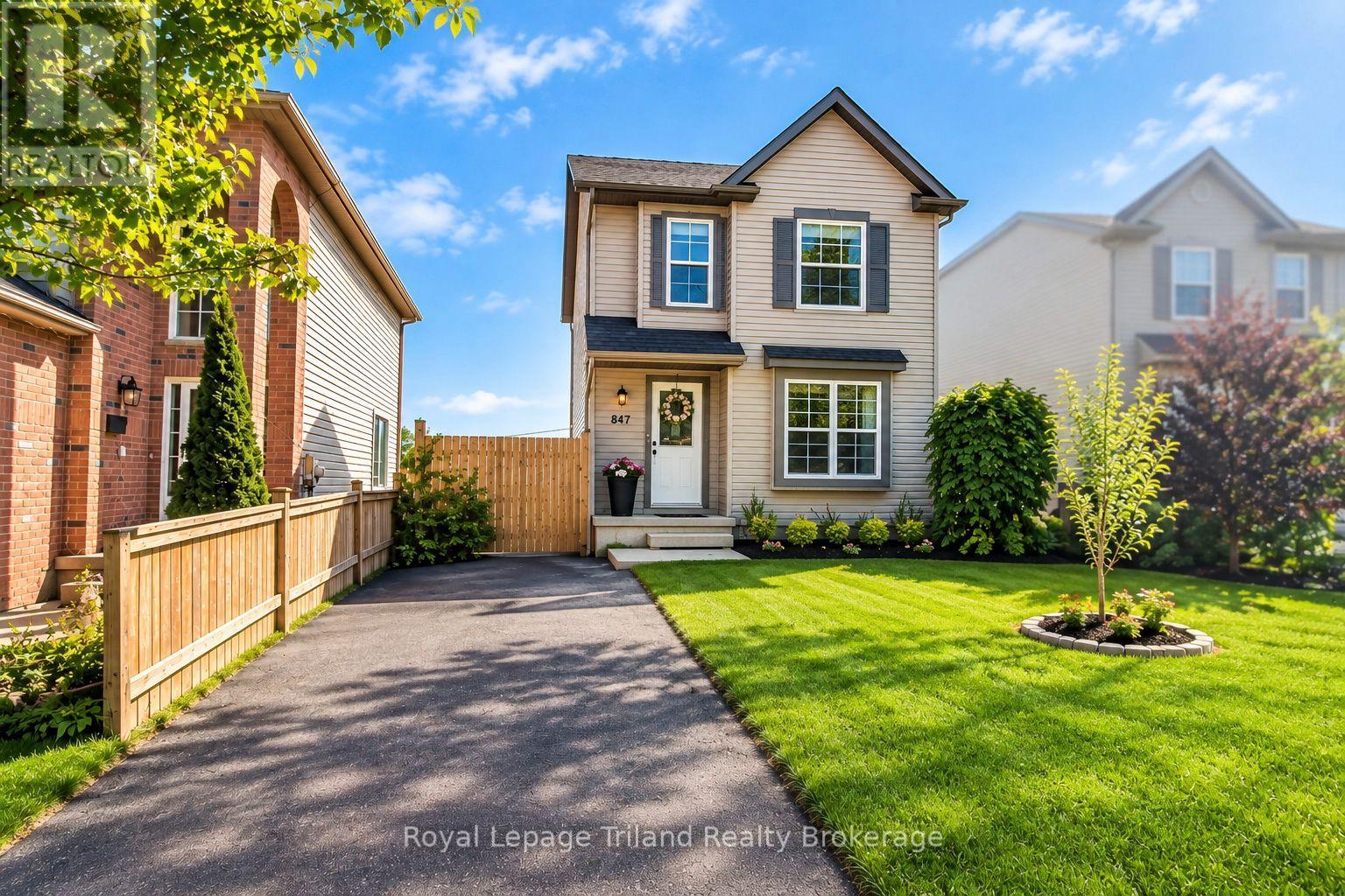 847 HUNTERS GATE CRESCENT, Woodstock, Ontario