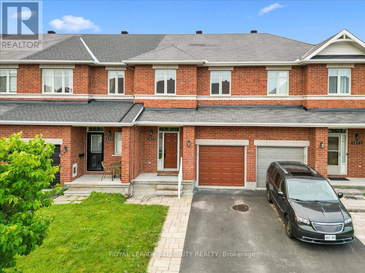 1433 Comfrey Crescent, Ottawa, Ontario  K4A 0L8 - Photo 2 - X13779164