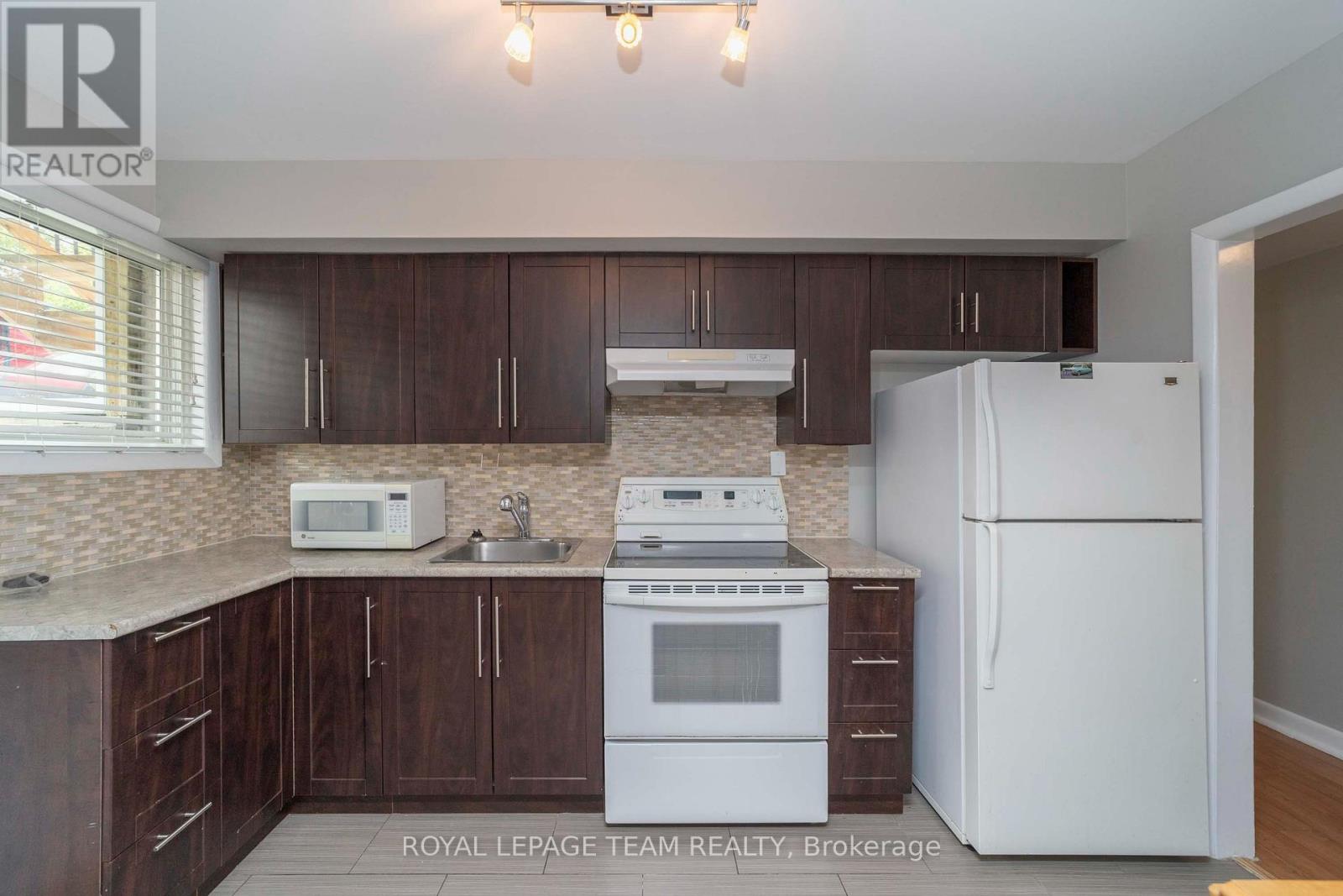676 Borthwick Avenue, Ottawa, Ontario  K1K 2M2 - Photo 15 - X13779258