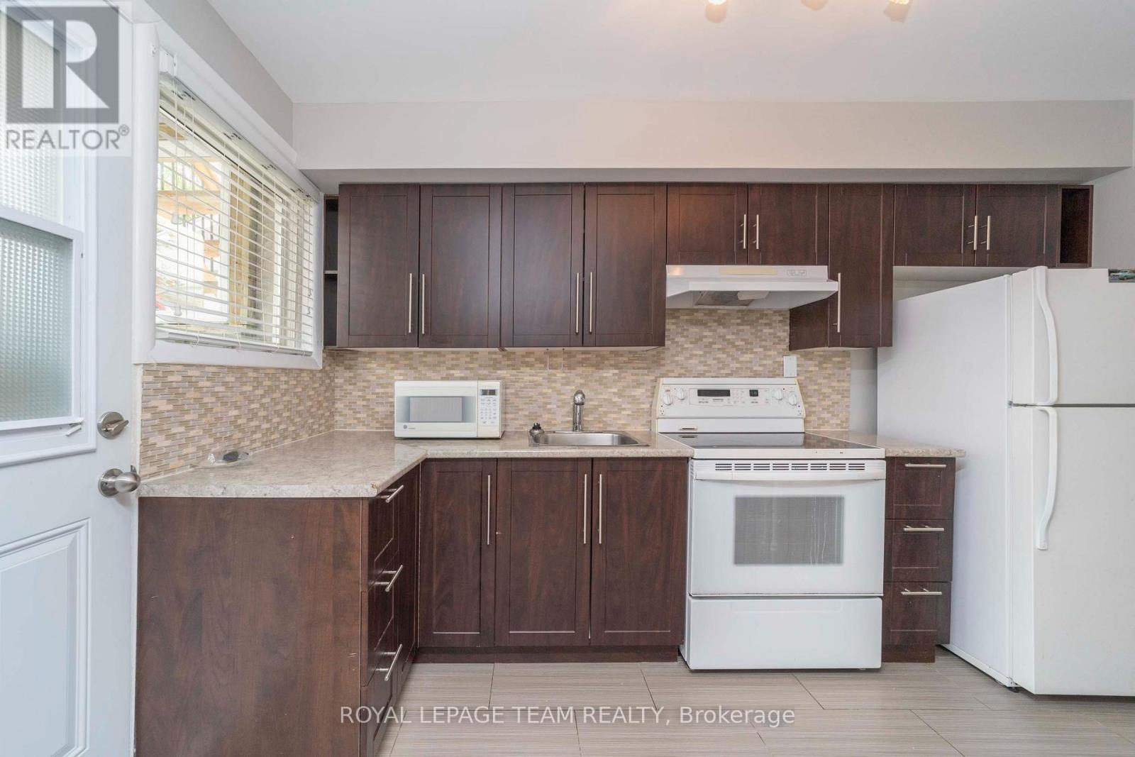 676 Borthwick Avenue, Ottawa, Ontario  K1K 2M2 - Photo 17 - X13779258