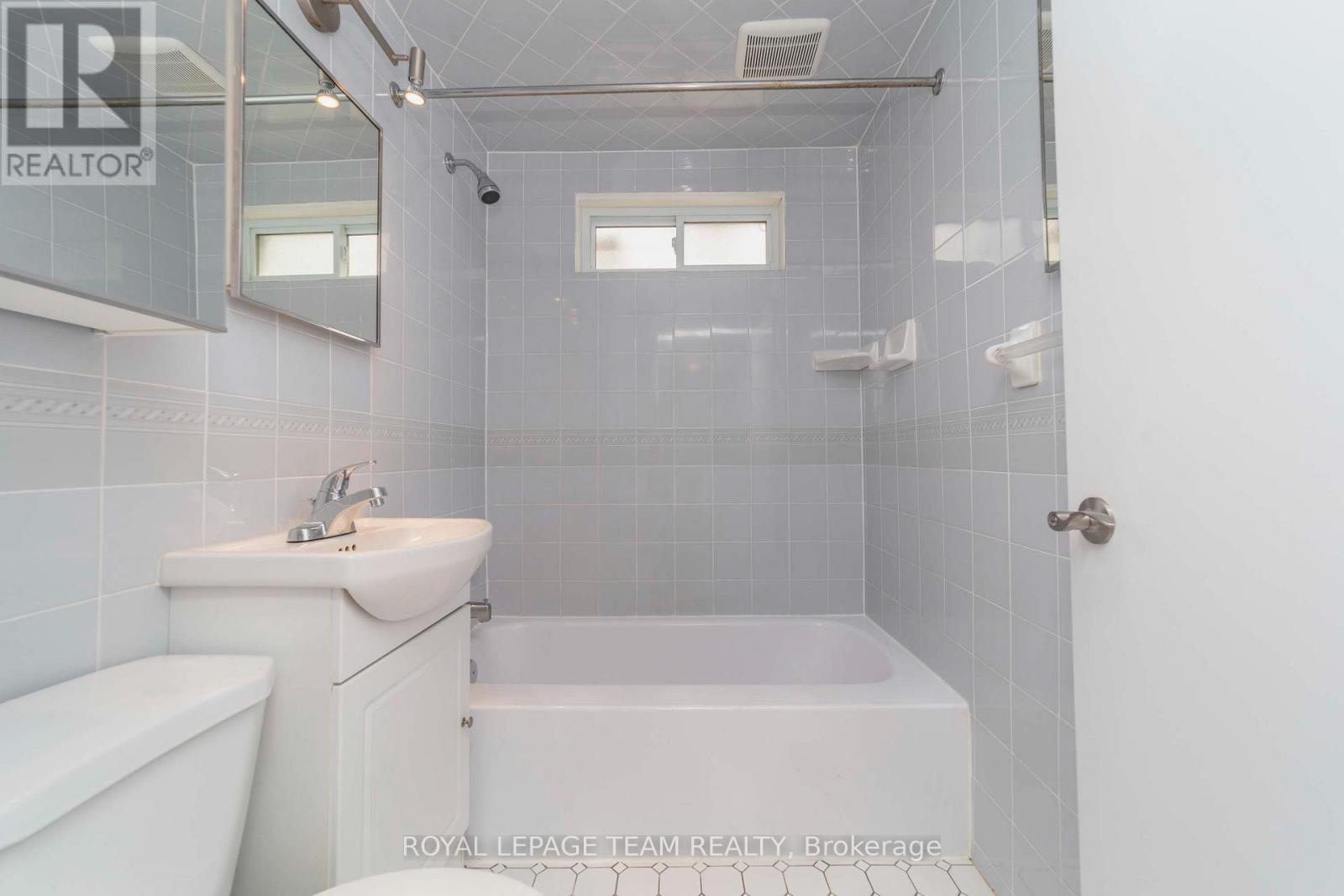 676 Borthwick Avenue, Ottawa, Ontario  K1K 2M2 - Photo 24 - X13779258