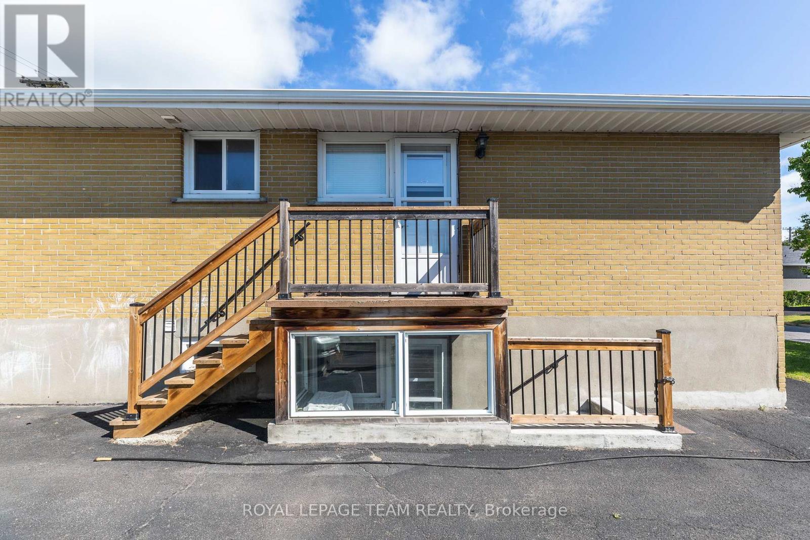 676 Borthwick Avenue, Ottawa, Ontario  K1K 2M2 - Photo 3 - X13779258