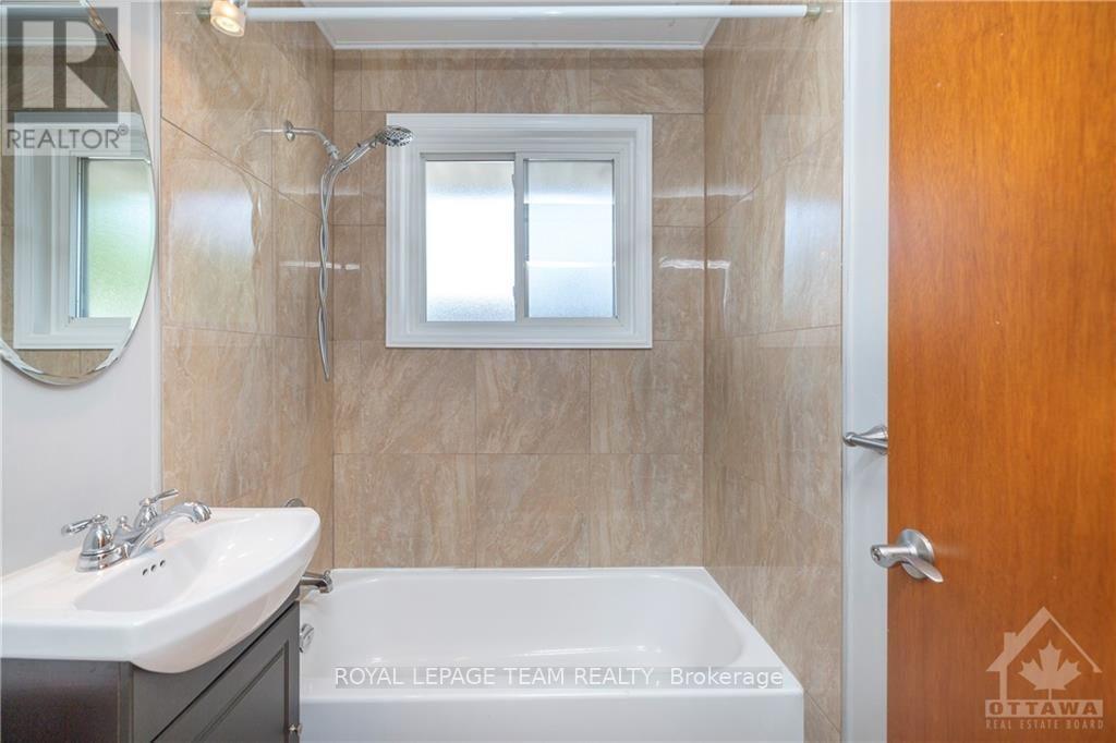 676 Borthwick Avenue, Ottawa, Ontario  K1K 2M2 - Photo 41 - X13779258