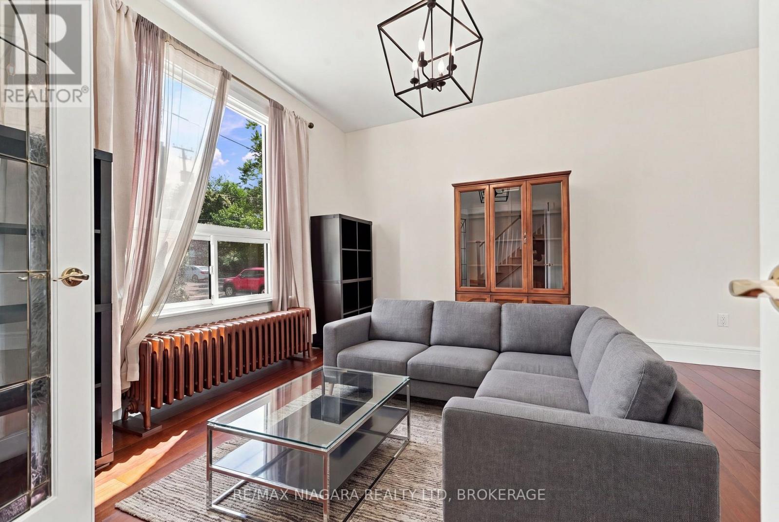 8 Trafalgar Street, St. Catharines, Ontario  L2R 3L7 - Photo 16 - X13779212