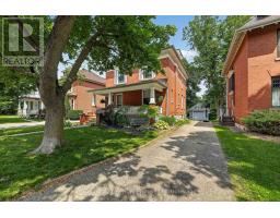 457 BULLER STREET, Woodstock, Ontario