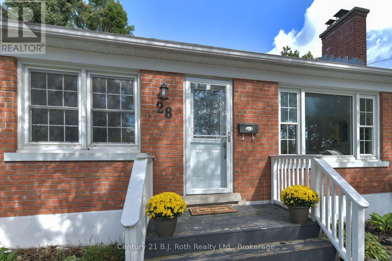 28 Borland Street W, Orillia, Ontario L3V 3R5 - Photo 2 - S13779316
