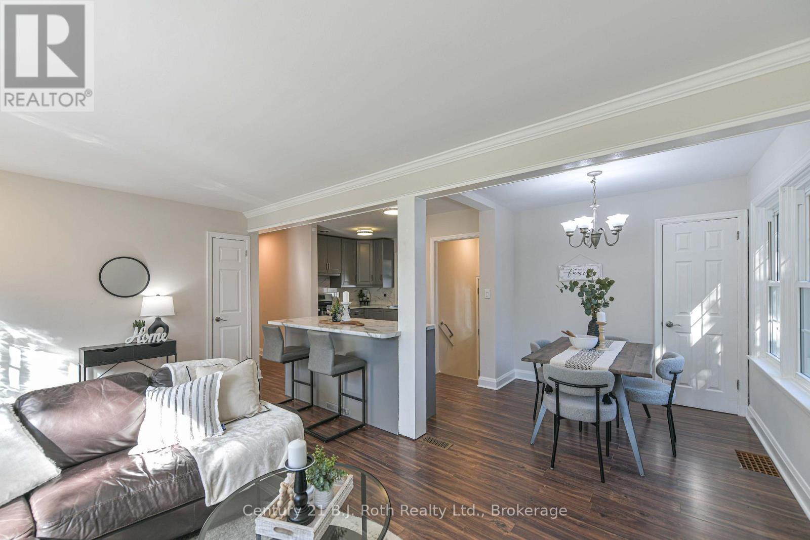 28 Borland Street W, Orillia, Ontario L3V 3R5 - Photo 8 - S13779316