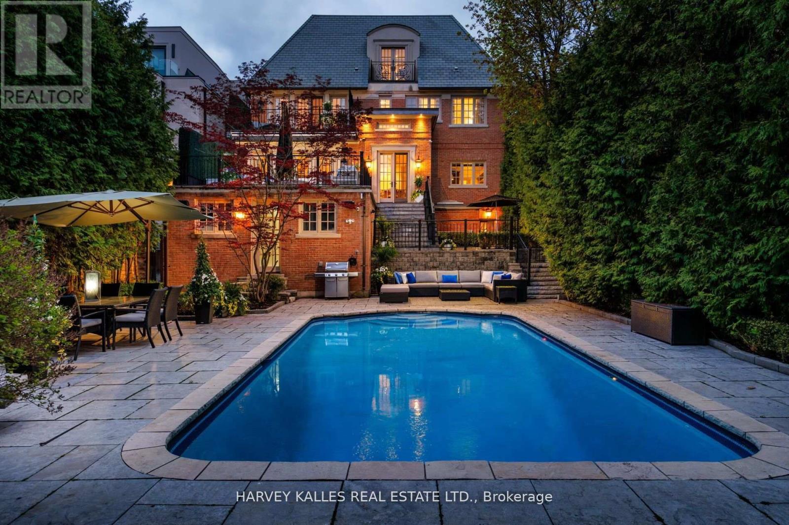 215 Dunvegan Road, Toronto, Ontario  M5P 2P2 - Photo 2 - C13779030
