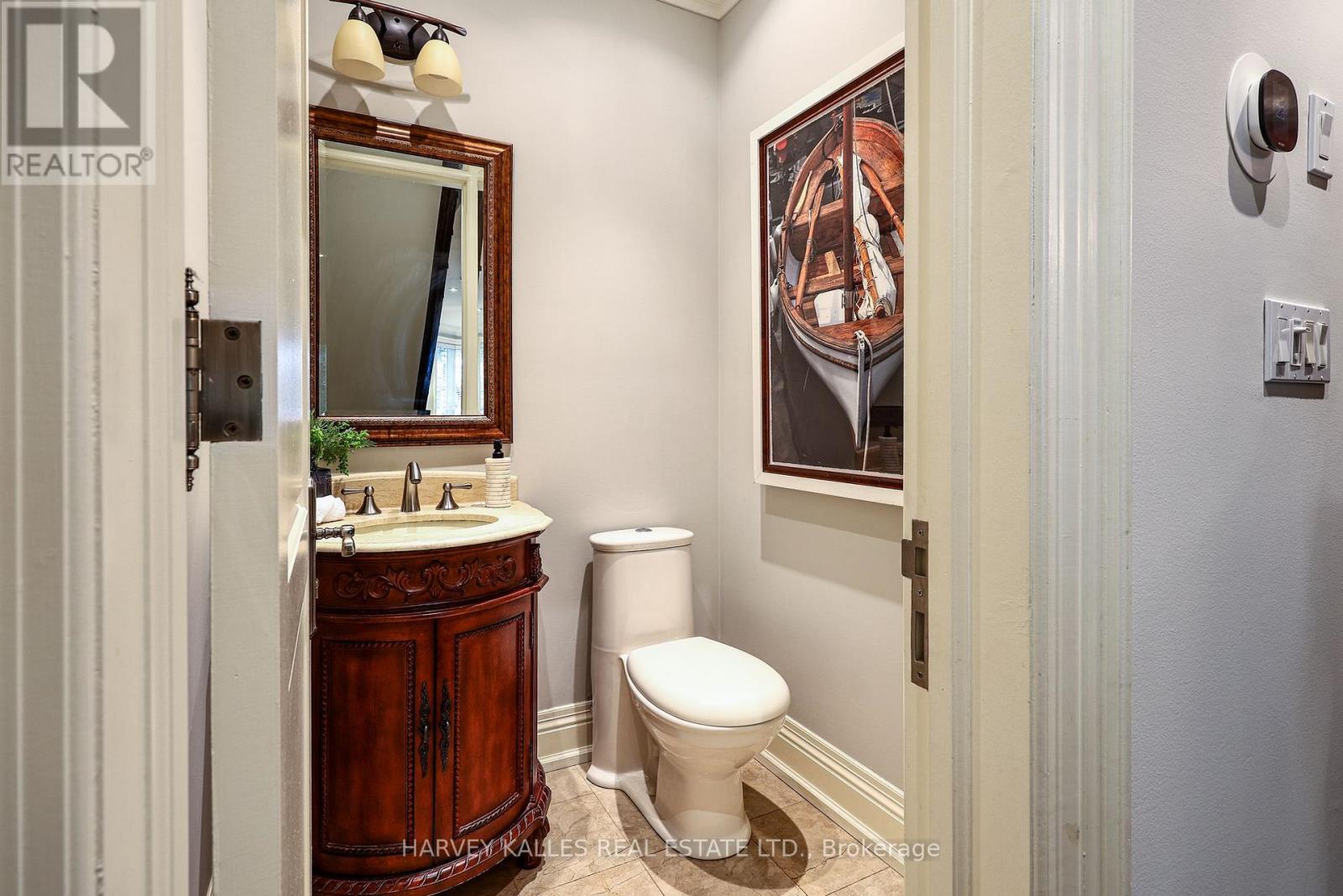 599 Woburn Avenue, Toronto, Ontario  M5M 1M2 - Photo 9 - C13779050