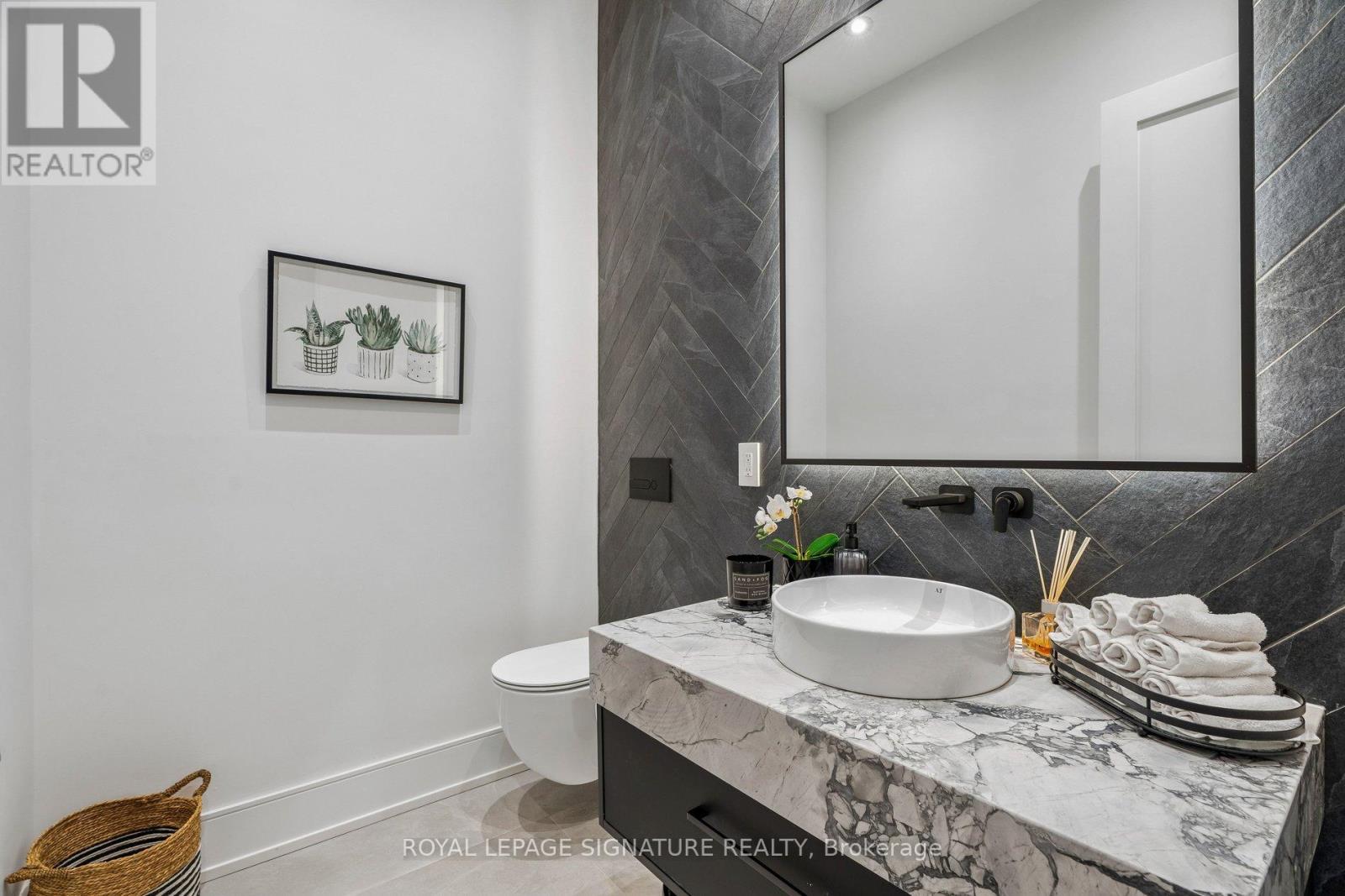 115 Whitmore Avenue, Toronto, Ontario  M6C 2H6 - Photo 20 - C13779136