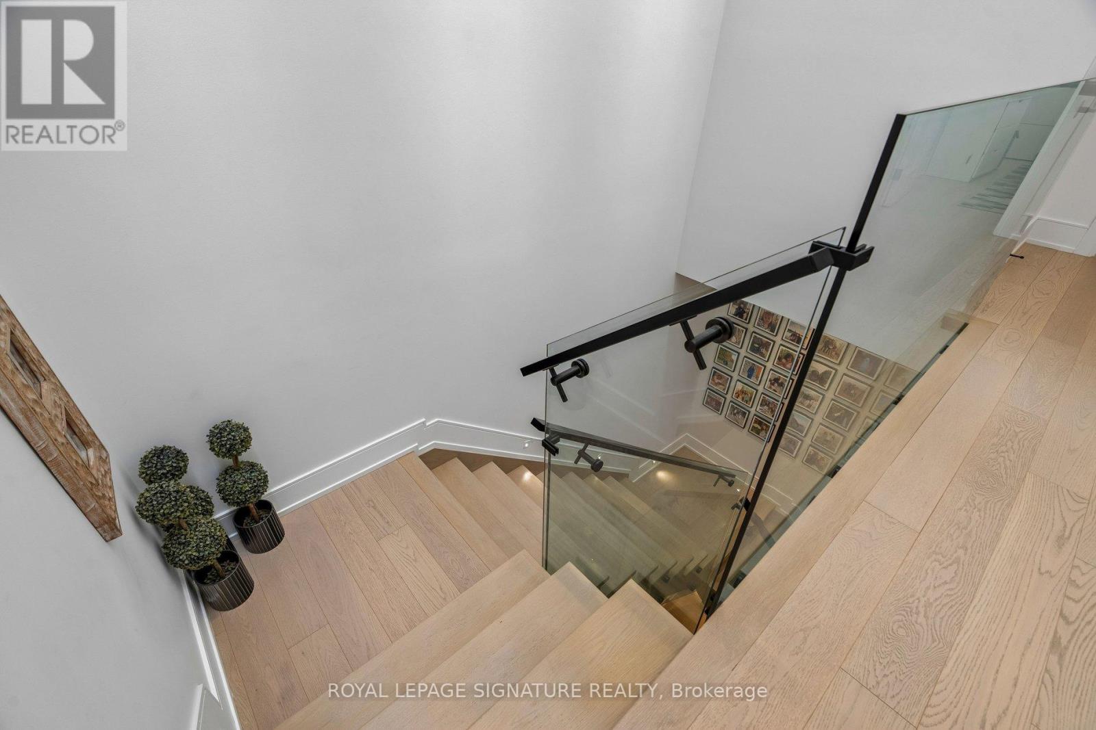 115 Whitmore Avenue, Toronto, Ontario  M6C 2H6 - Photo 23 - C13779136