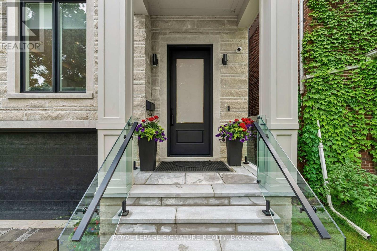 115 Whitmore Avenue, Toronto, Ontario  M6C 2H6 - Photo 3 - C13779136