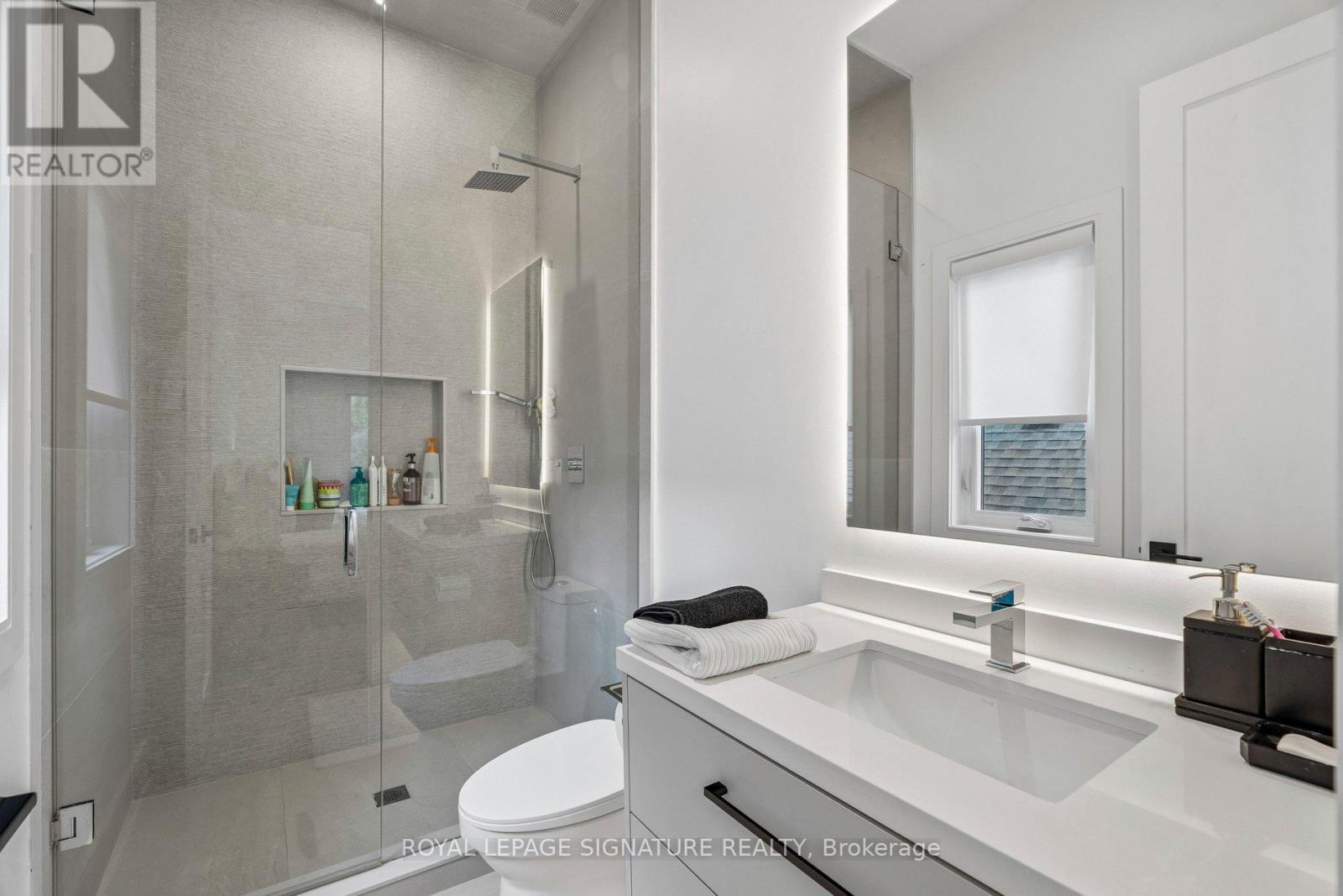 115 Whitmore Avenue, Toronto, Ontario  M6C 2H6 - Photo 31 - C13779136