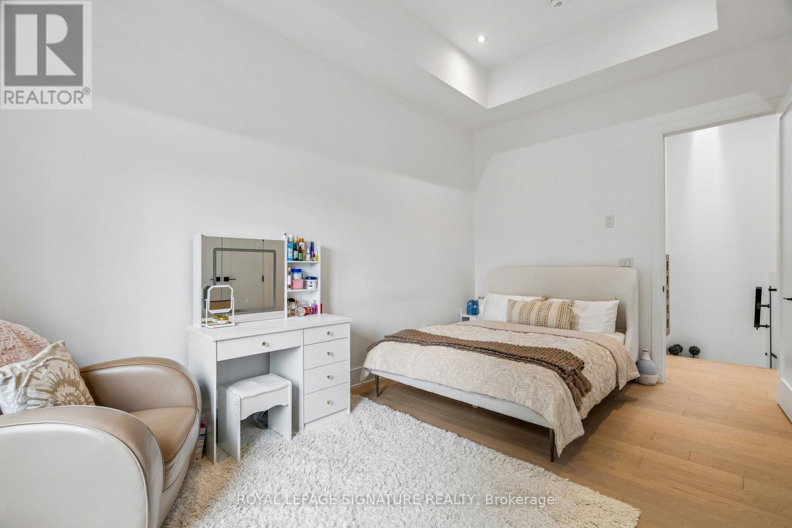 115 Whitmore Avenue, Toronto, Ontario  M6C 2H6 - Photo 33 - C13779136