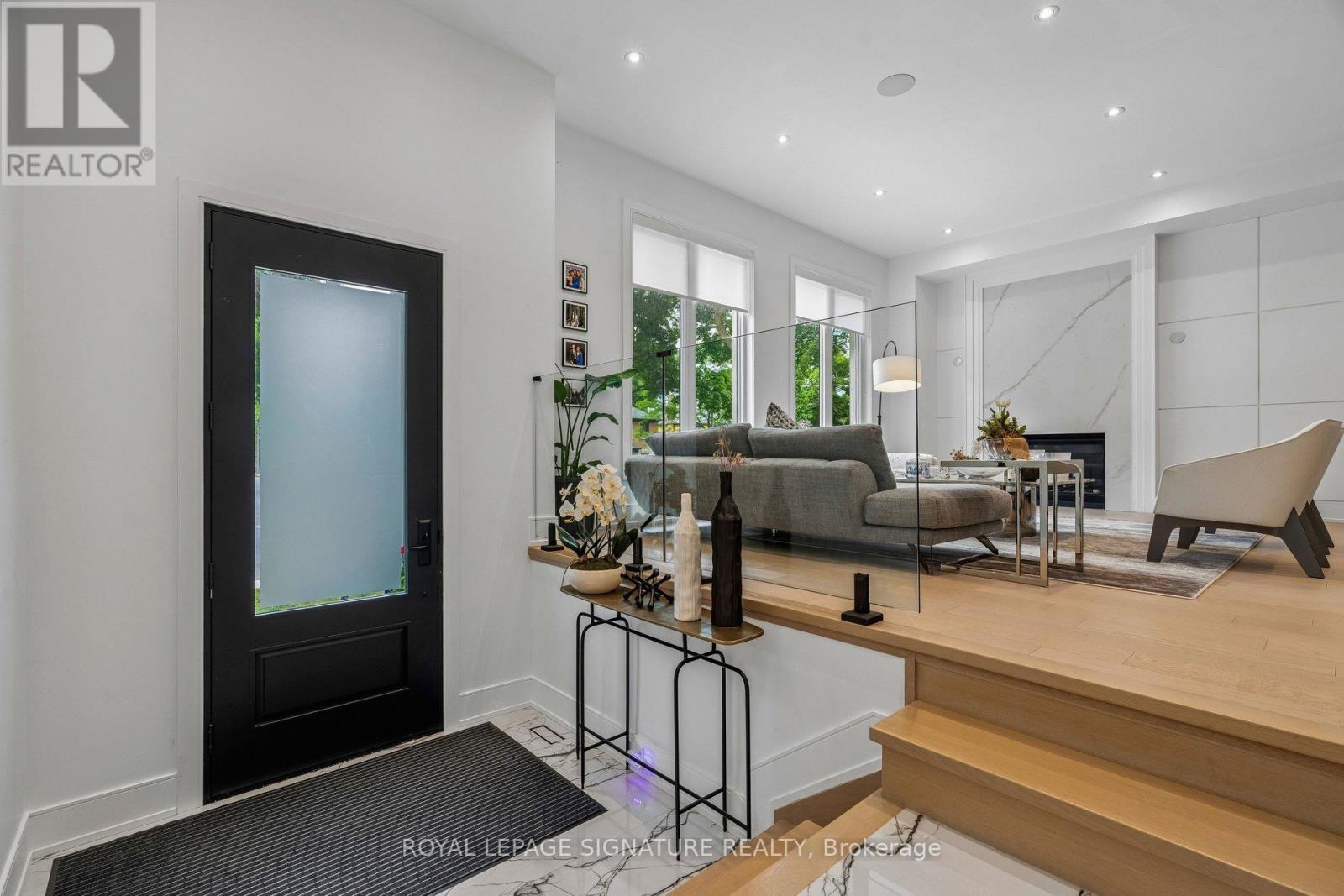 115 Whitmore Avenue, Toronto, Ontario  M6C 2H6 - Photo 4 - C13779136