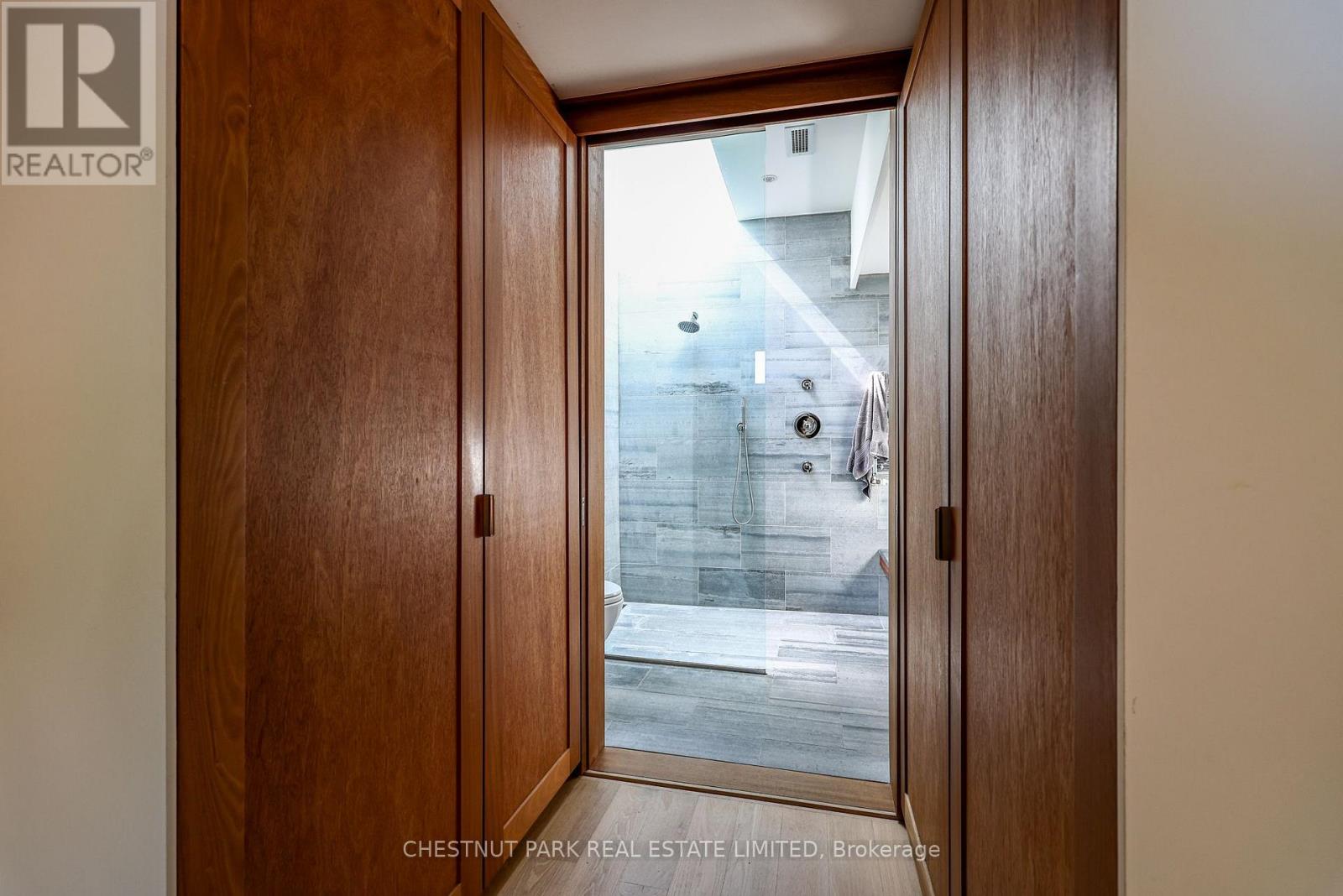 924 Manning Avenue, Toronto, Ontario  M6G 2X4 - Photo 26 - C13779174