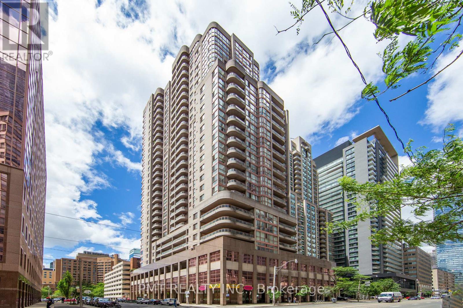 1511 - 736 BAY STREET, Toronto, Ontario