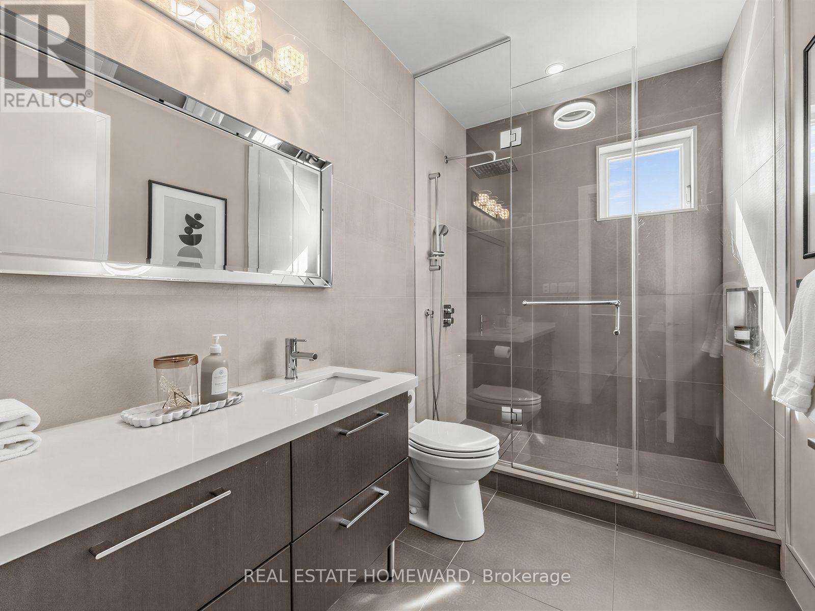 293 Rhodes Avenue, Toronto, Ontario  M4L 3A4 - Photo 35 - E13779062