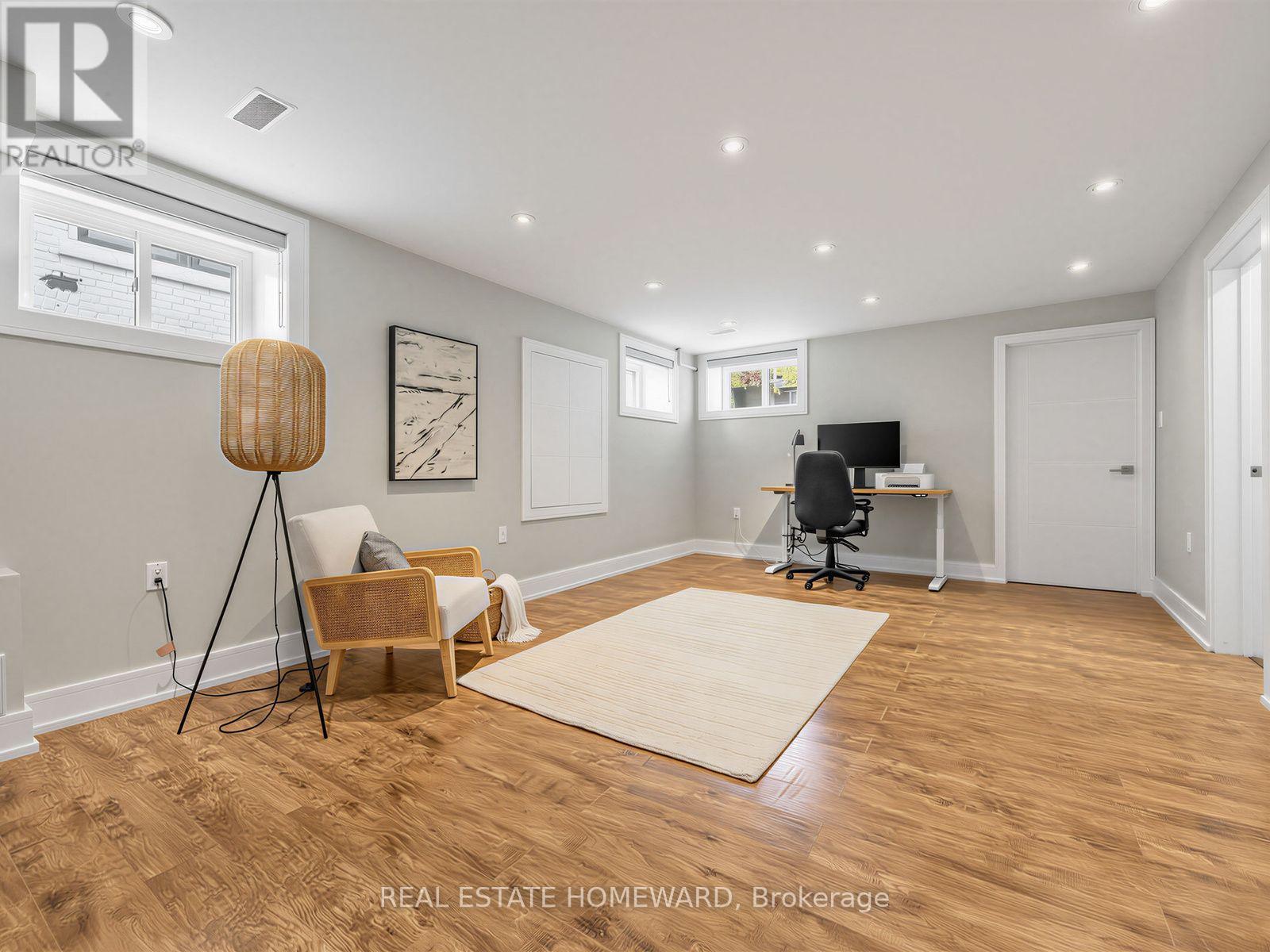 293 Rhodes Avenue, Toronto, Ontario  M4L 3A4 - Photo 40 - E13779062
