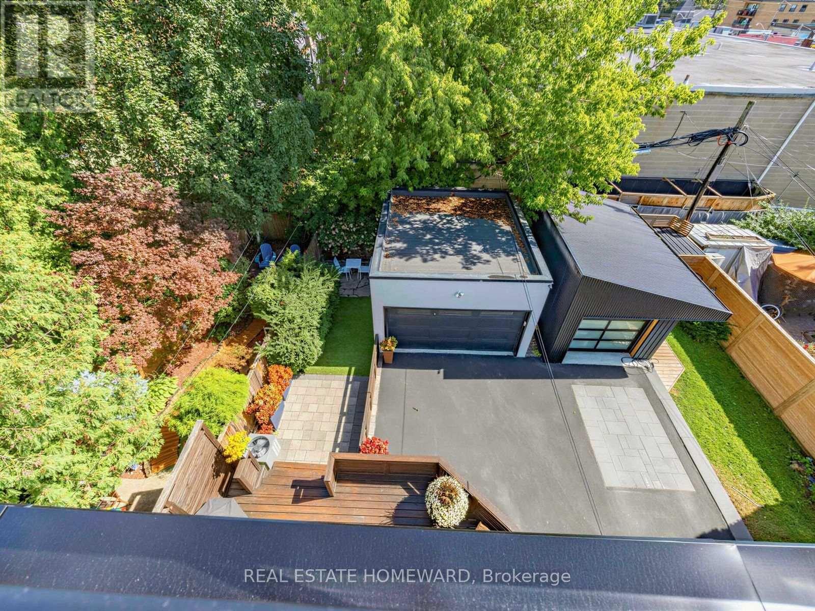 293 Rhodes Avenue, Toronto, Ontario  M4L 3A4 - Photo 46 - E13779062