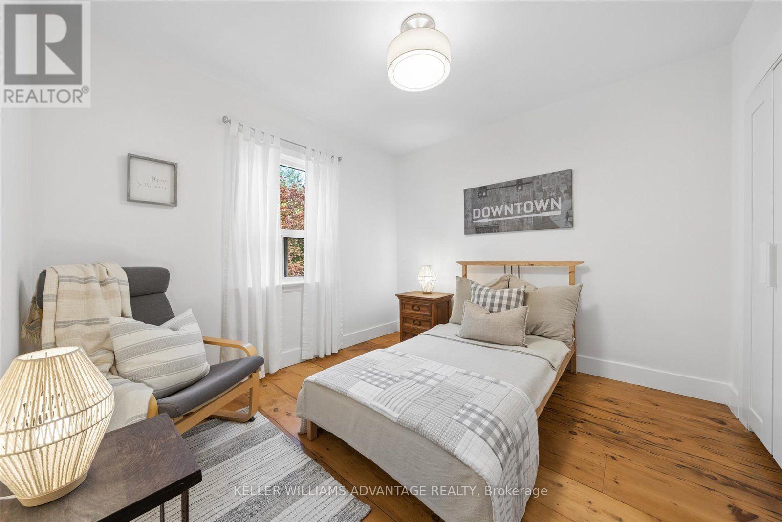 124 Glenwood Crescent, Toronto, Ontario  M4B 1K2 - Photo 15 - E13779110