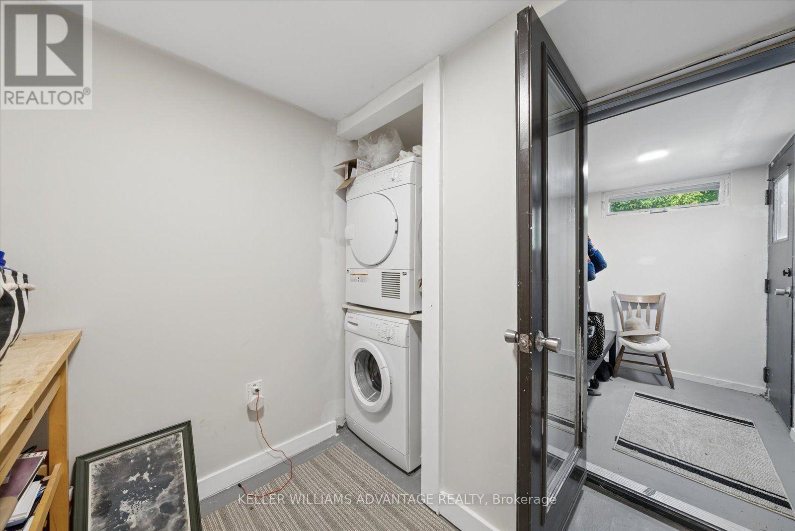 124 Glenwood Crescent, Toronto, Ontario  M4B 1K2 - Photo 33 - E13779110
