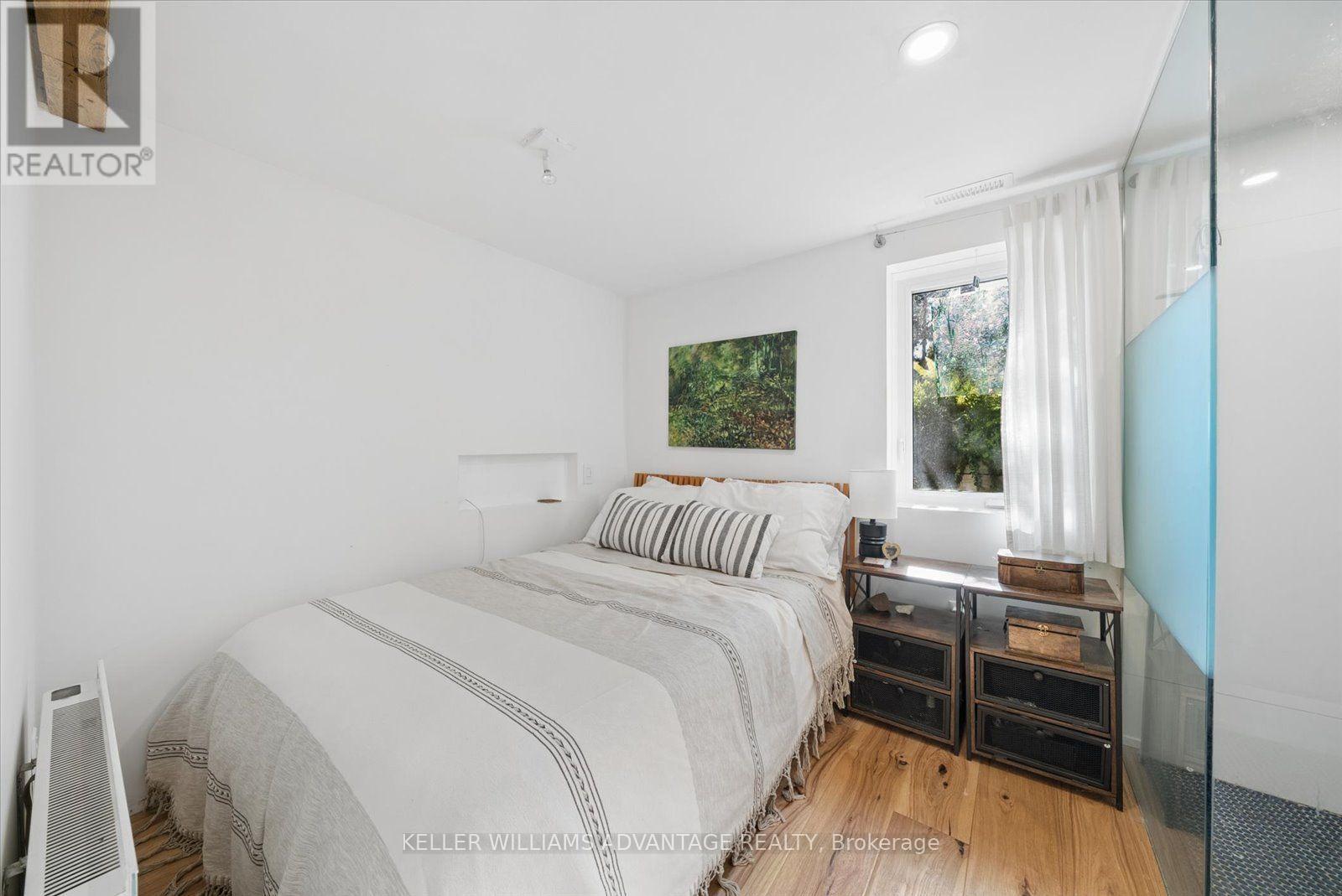 124 Glenwood Crescent, Toronto, Ontario  M4B 1K2 - Photo 38 - E13779110